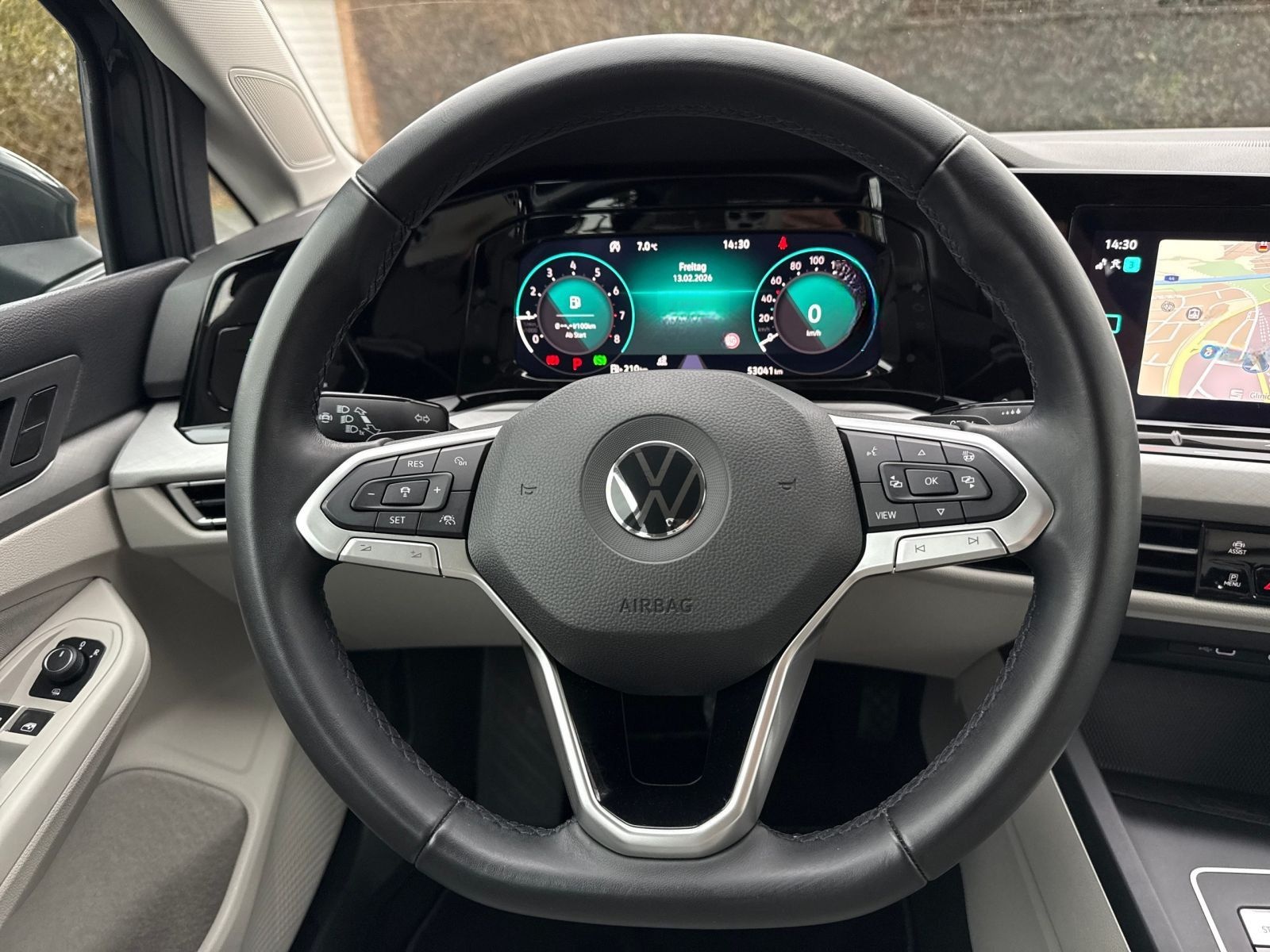 Volkswagen Golf VIII Life 1.5 eTSI DSG, NAVI, SHZ foto 11