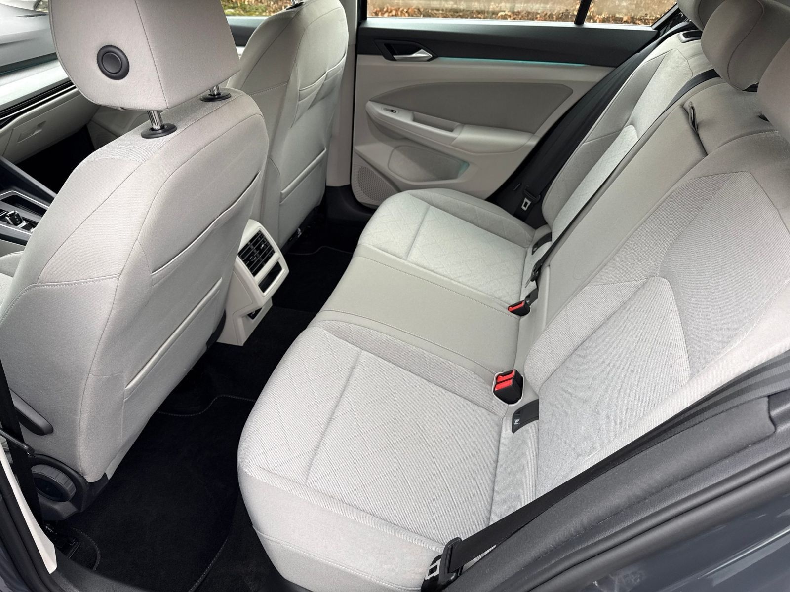 Volkswagen Golf VIII Life 1.5 eTSI DSG, NAVI, SHZ foto 14