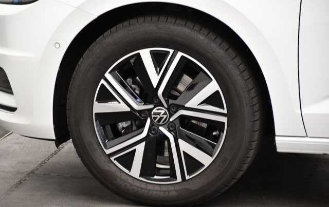 Volkswagen Touran 2.0 TDI DSG Highline LED/Stand/AHK/Pano/D foto 14