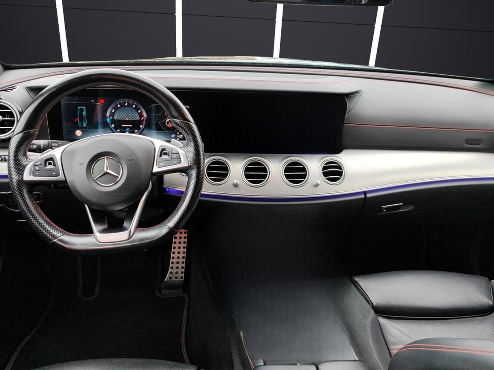 Mercedes-Benz E 43 AMG 4Matic*Head-up*Pano*360°*Ambiente* foto 10