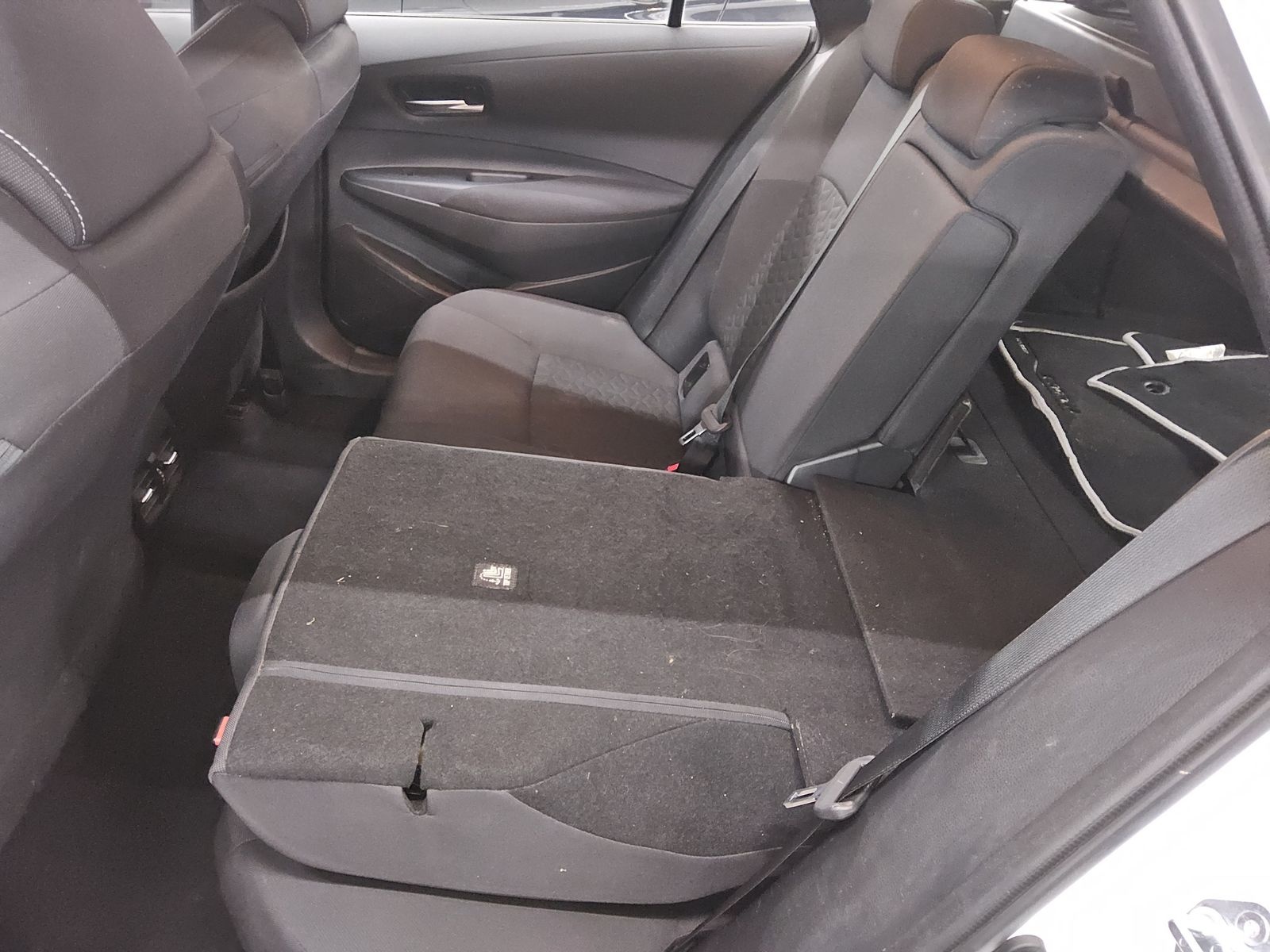 Toyota Corolla Touring Sports 2.0 Edition Navi LED RFK foto 12