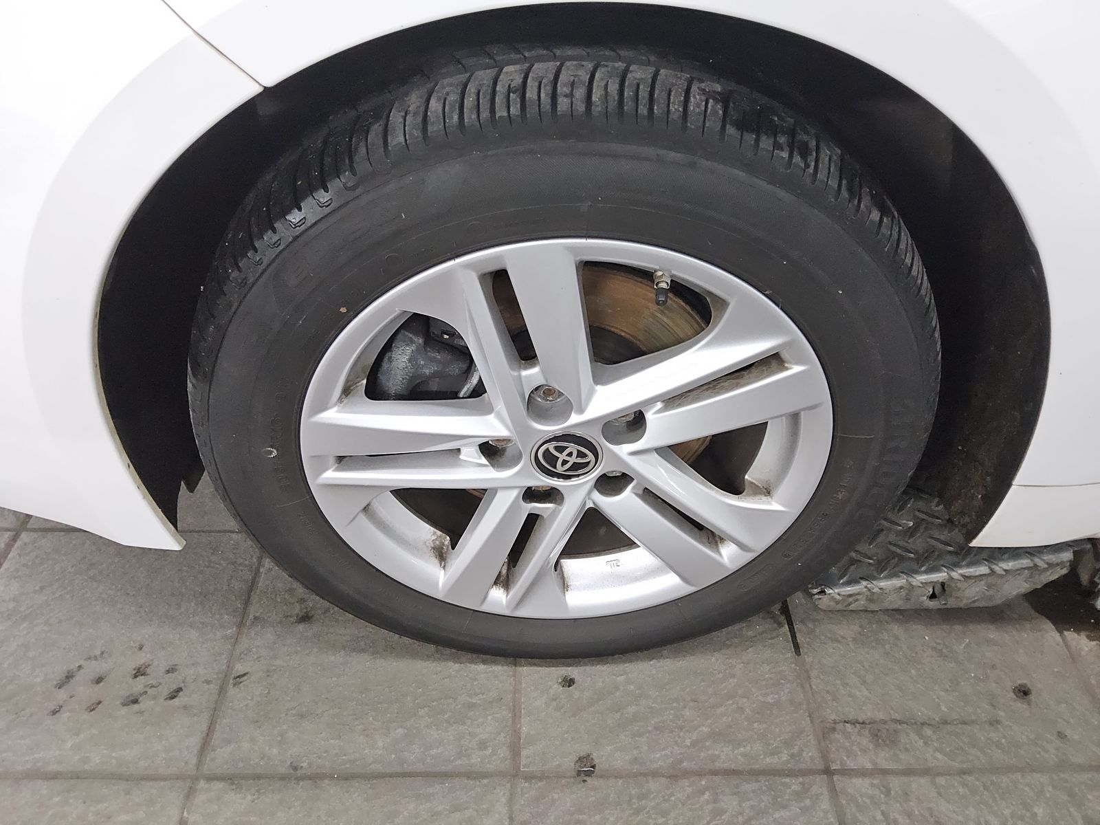 Toyota Corolla Touring Sports 2.0 Edition Navi LED RFK foto 10