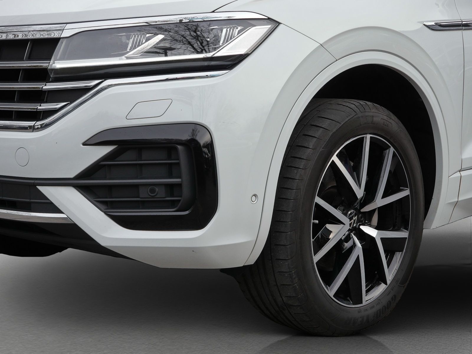 Volkswagen Touareg R-Line TDI 4Motion 20Z*LED*DYNAUDIO*360° foto 12