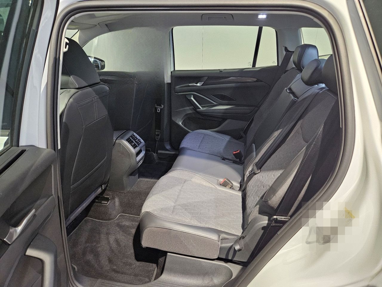 Volkswagen Tayron 1.5 eTSI Life DSG PanoD AHK 7Sitzer 4JGar foto 8