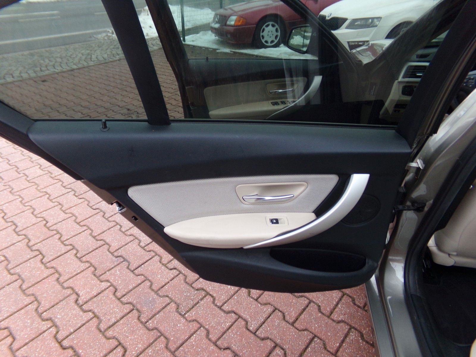 BMW 330 e iPerformance Advantage , Head Up Display foto 13