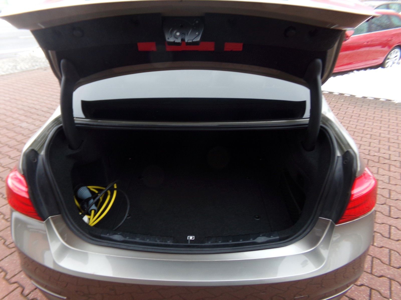 BMW 330 e iPerformance Advantage , Head Up Display foto 14