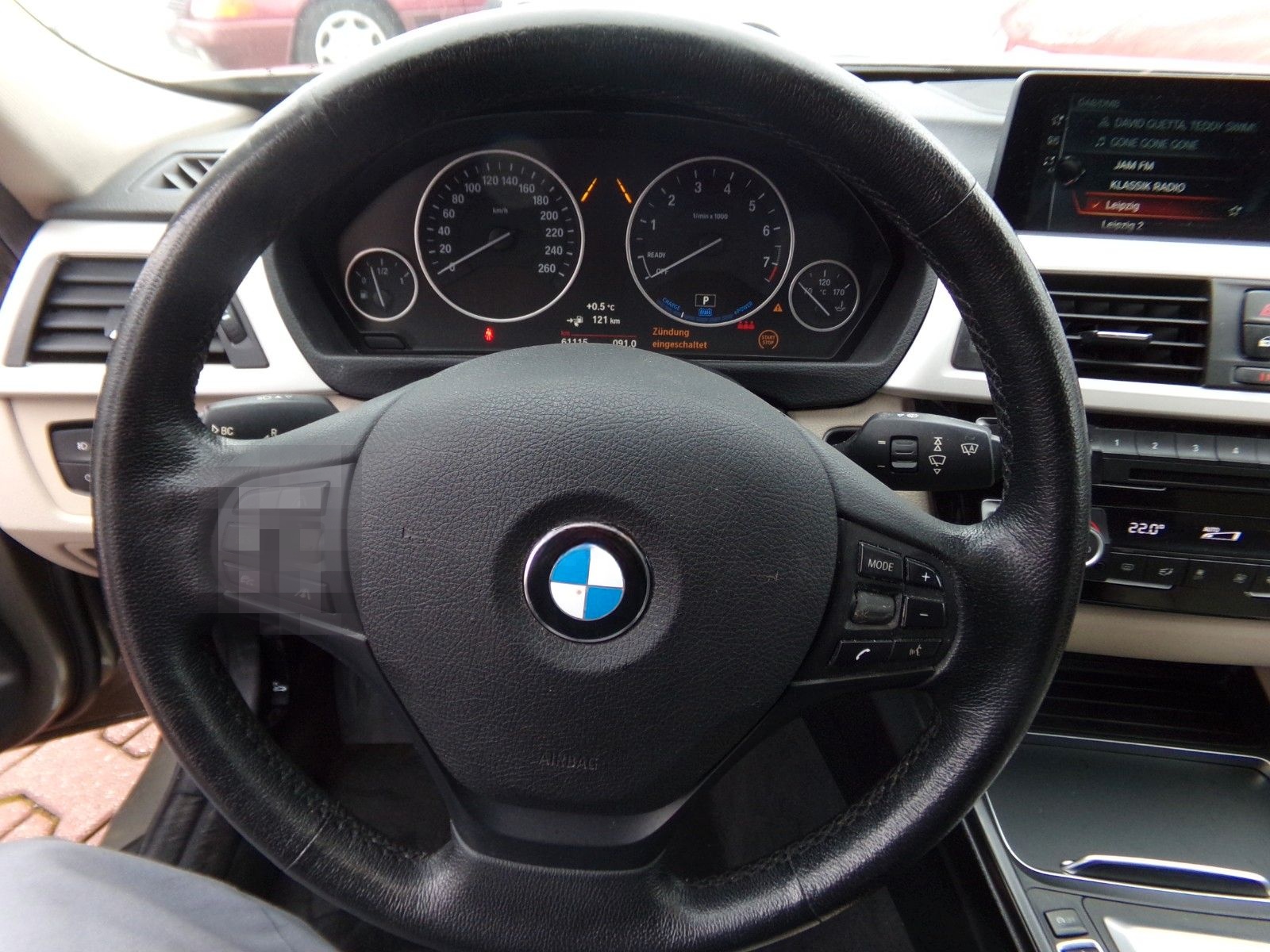 BMW 330 e iPerformance Advantage , Head Up Display foto 18