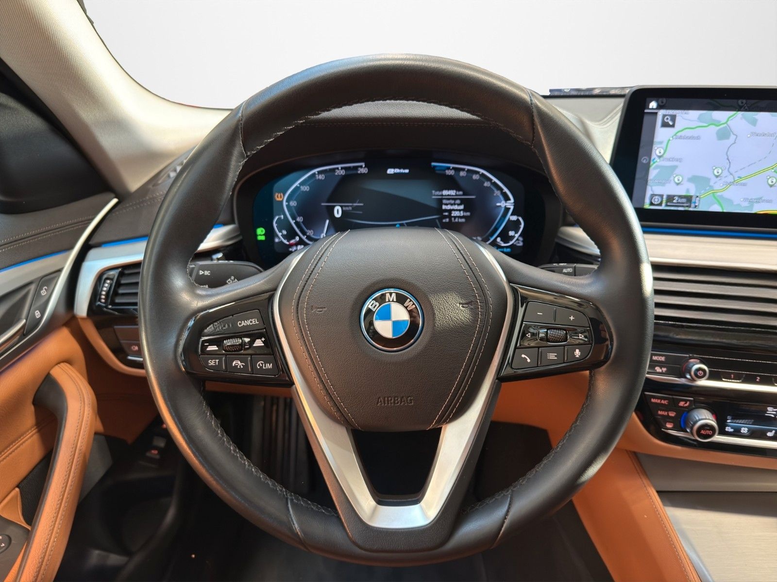 BMW 530e Touring Luxury Line ACC RFK WLAN 4ZK LED foto 14