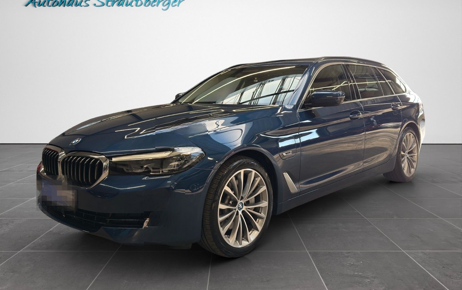 BMW 530e Touring Luxury Line ACC RFK WLAN 4ZK LED foto 3