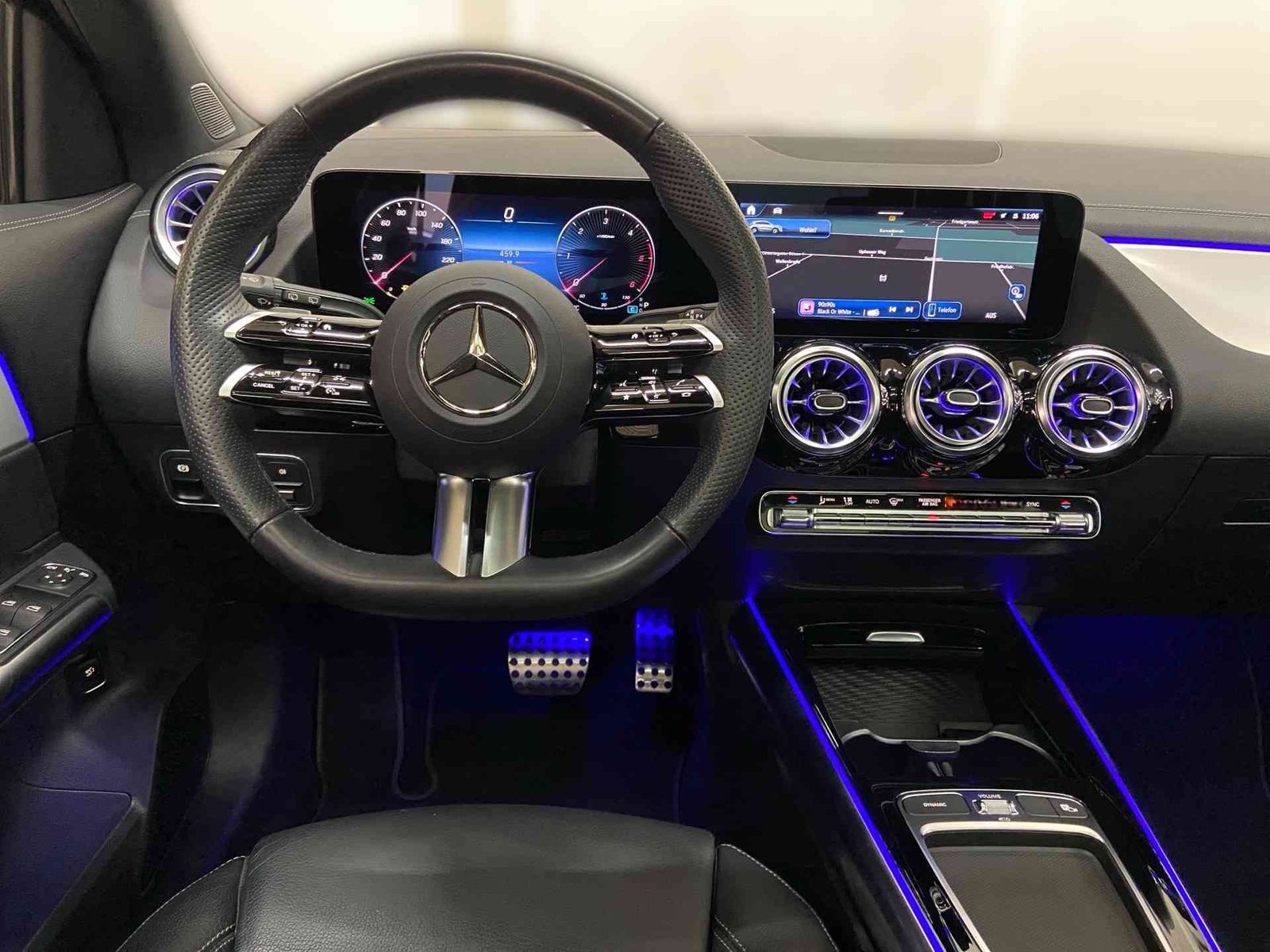 Mercedes-Benz GLA 200 d 4M AMG+Pano+Distr+LED+Navi+AHK+Memory+ foto 10