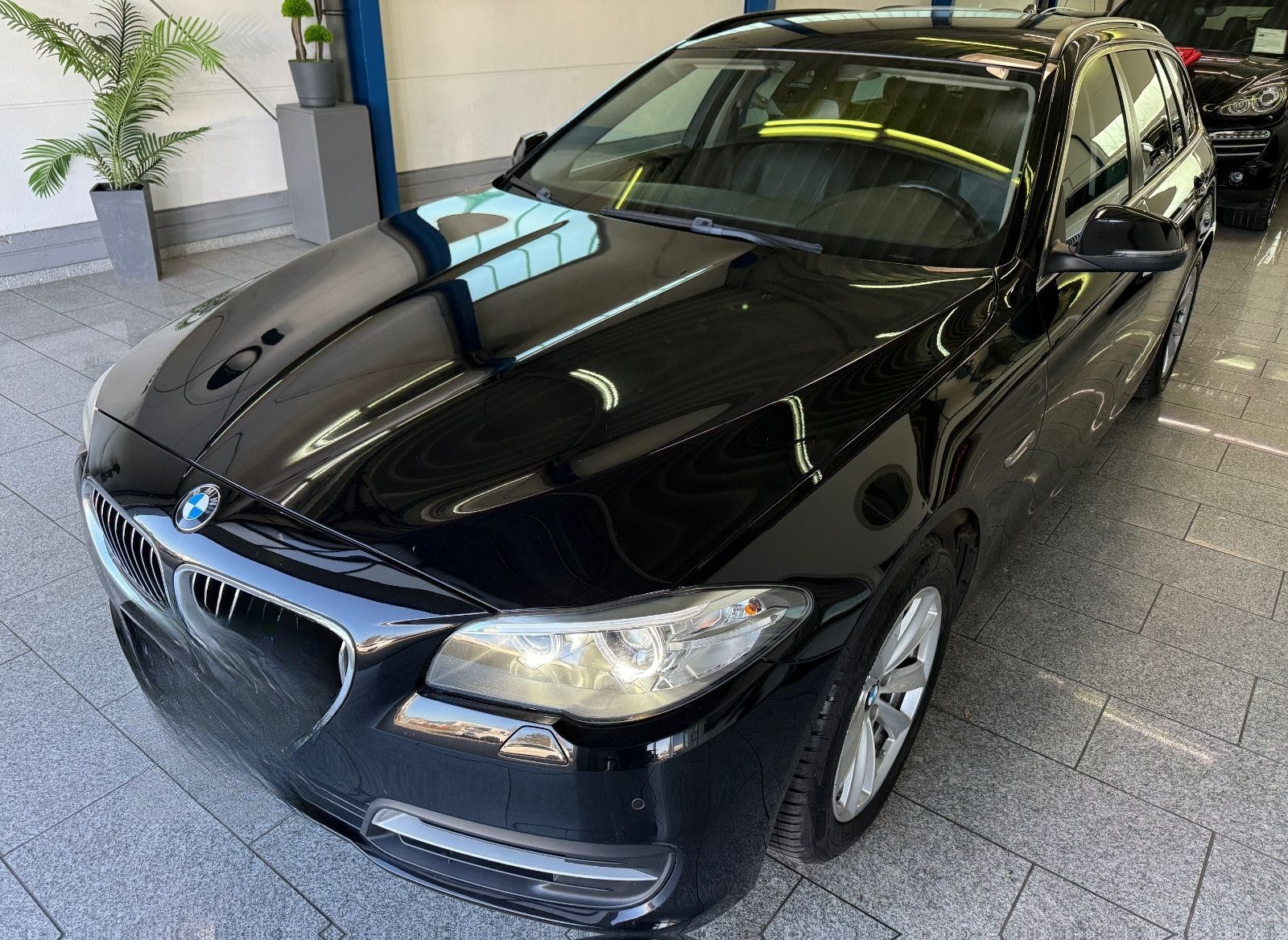 BMW 520 d*AUTOM*NAVI*BI-XENON*SHZ*LEDER*USB*PDC*LED foto 2
