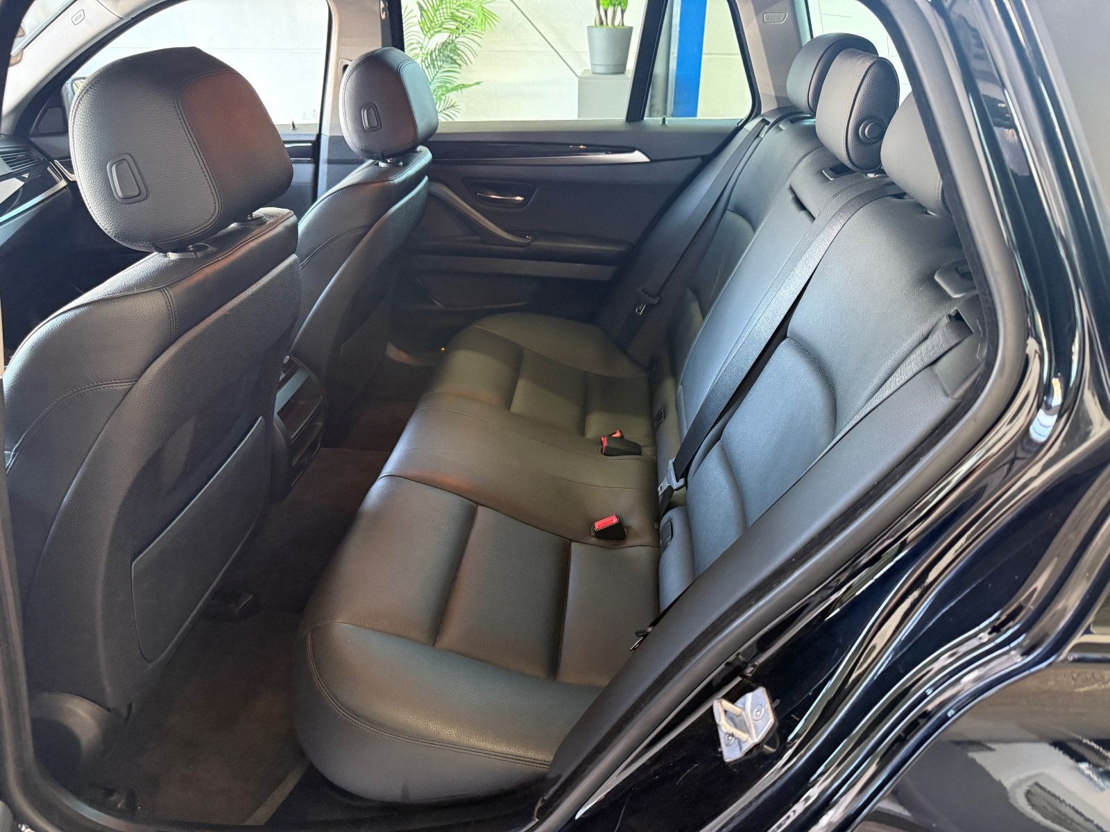 BMW 520 d*AUTOM*NAVI*BI-XENON*SHZ*LEDER*USB*PDC*LED foto 16