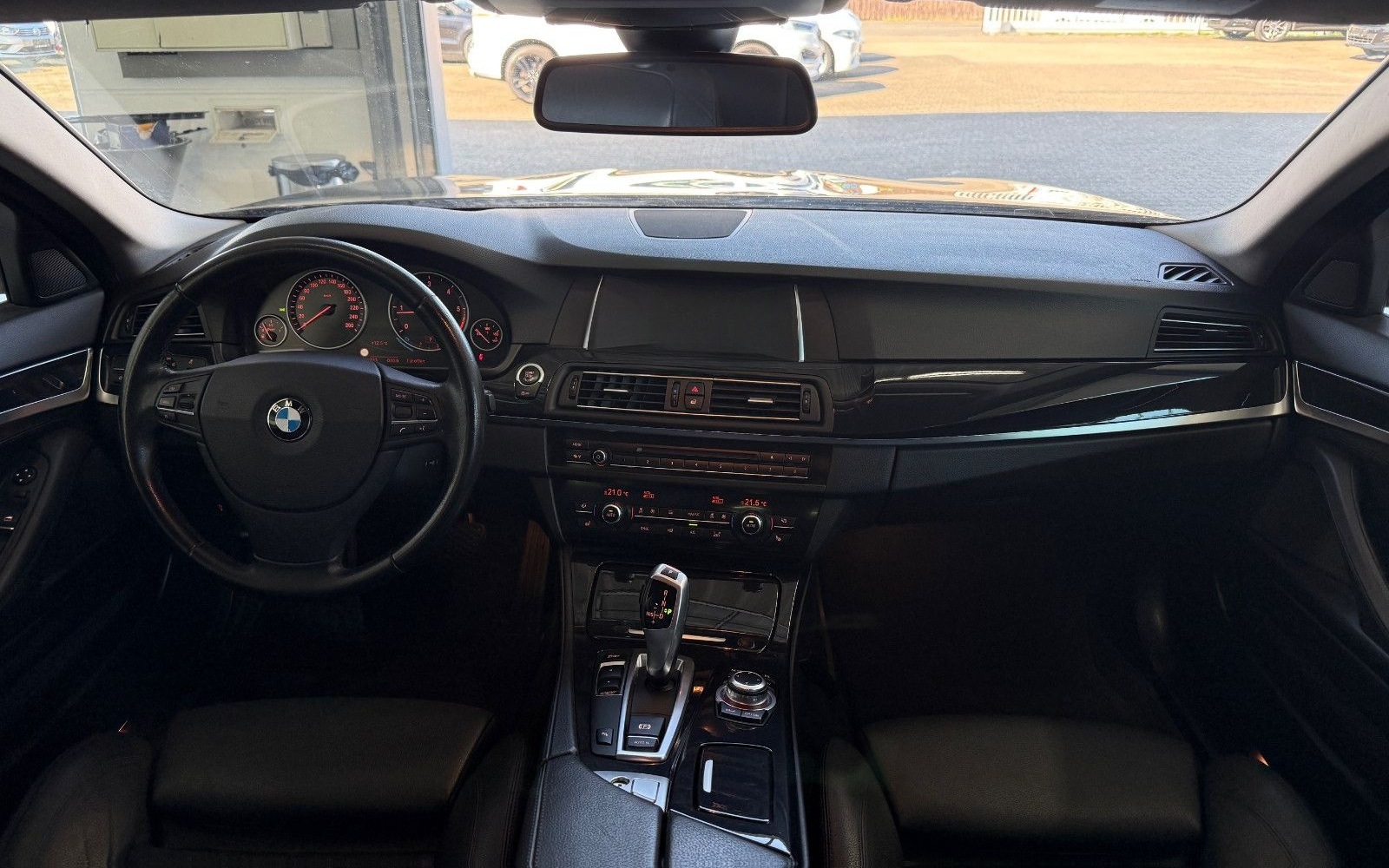 BMW 520 d*AUTOM*NAVI*BI-XENON*SHZ*LEDER*USB*PDC*LED foto 22