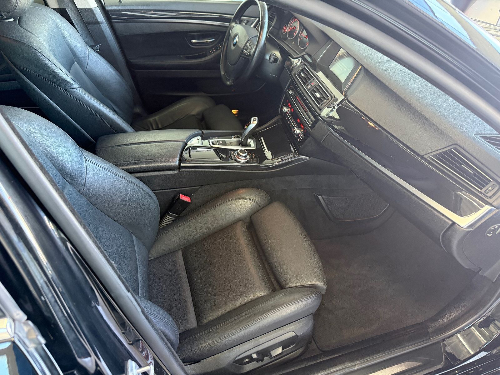 BMW 520 d*AUTOM*NAVI*BI-XENON*SHZ*LEDER*USB*PDC*LED foto 23