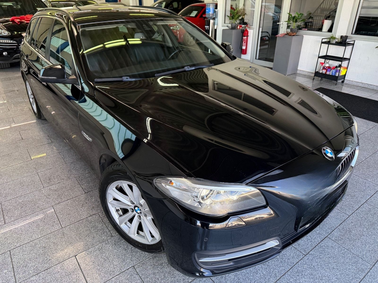 BMW 520 d*AUTOM*NAVI*BI-XENON*SHZ*LEDER*USB*PDC*LED foto 4
