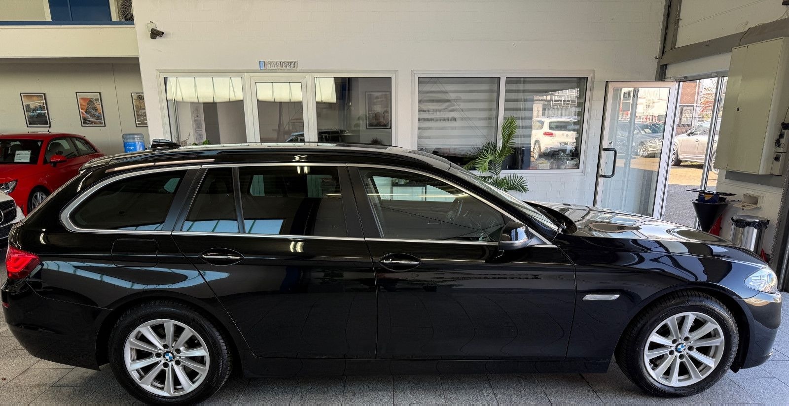BMW 520 d*AUTOM*NAVI*BI-XENON*SHZ*LEDER*USB*PDC*LED foto 6