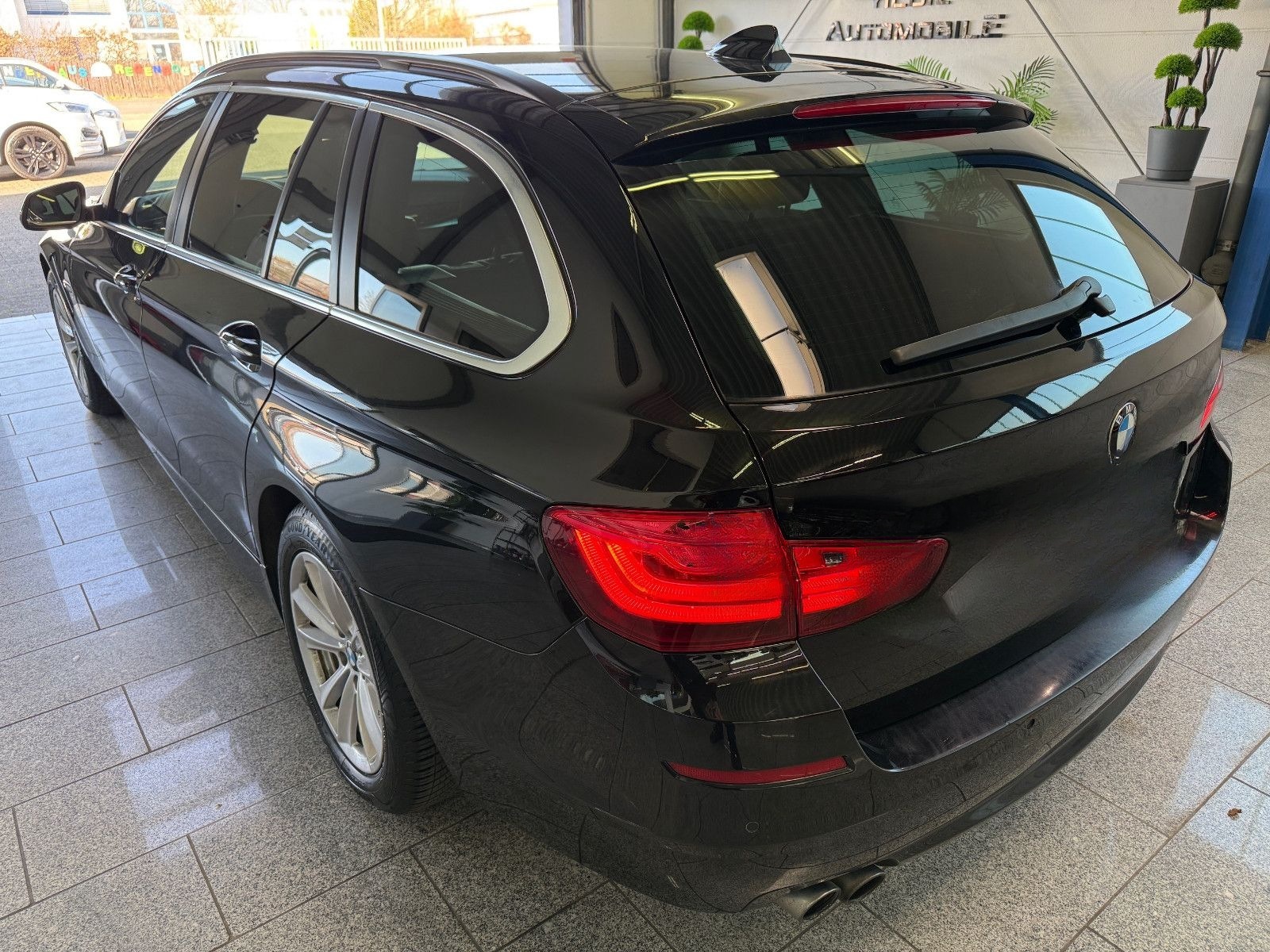BMW 520 d*AUTOM*NAVI*BI-XENON*SHZ*LEDER*USB*PDC*LED foto 9