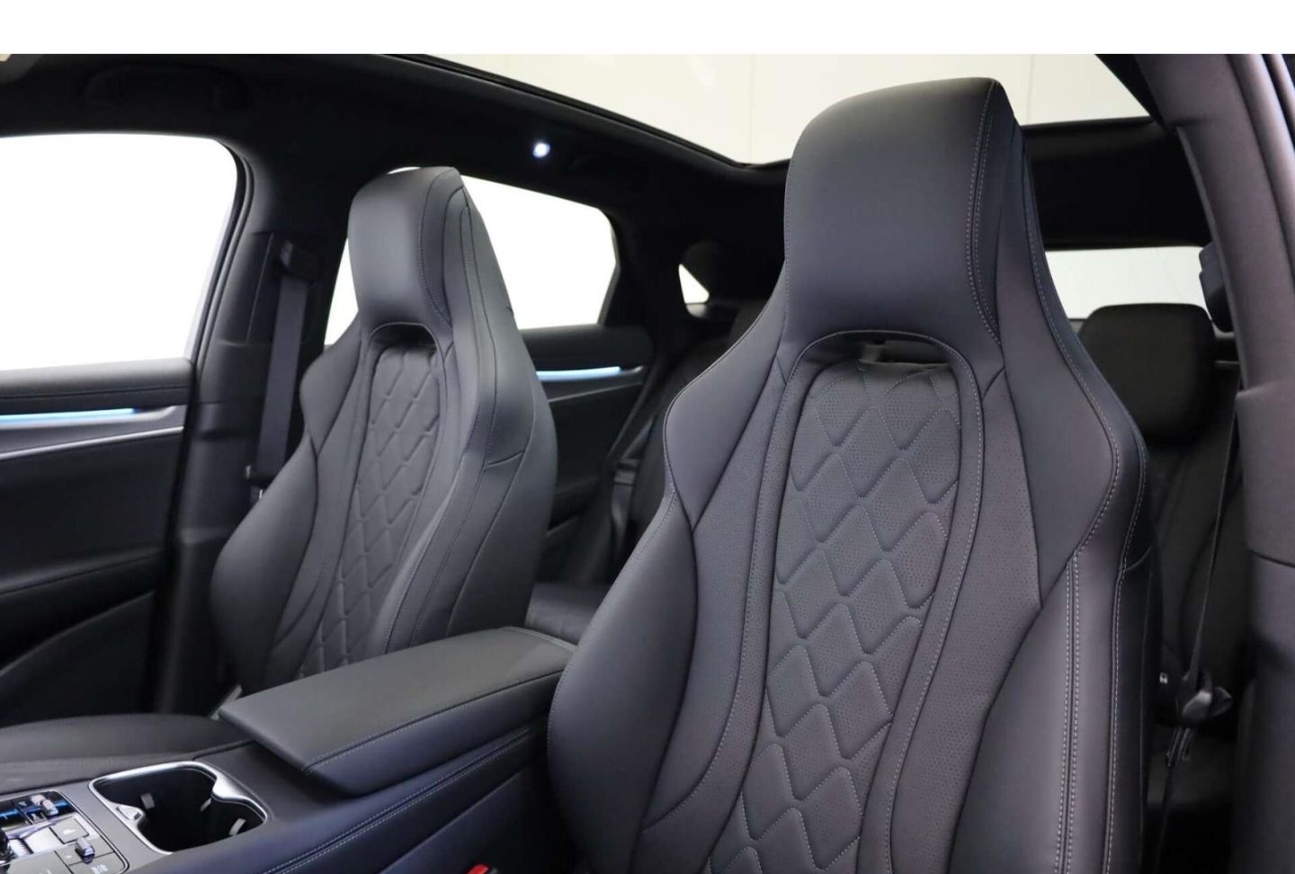 BYD SEALION 7 Comfort foto 11