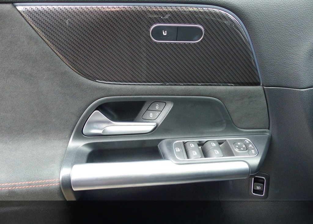 Mercedes-Benz GLA 200 AMG+ADVANCED PLUS+R.KAM+LED+AMBIENTE+NAV foto 11