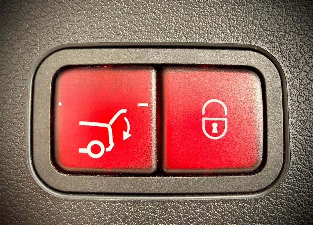 Mercedes-Benz E 220 d T AMG+AHK+NIGHT+DIGIGLIGHT+MEMORY foto 11