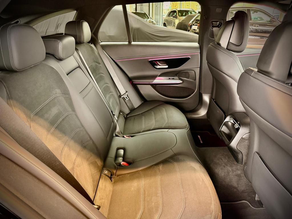 Mercedes-Benz E 220 d T AMG+AHK+NIGHT+DIGIGLIGHT+MEMORY foto 14