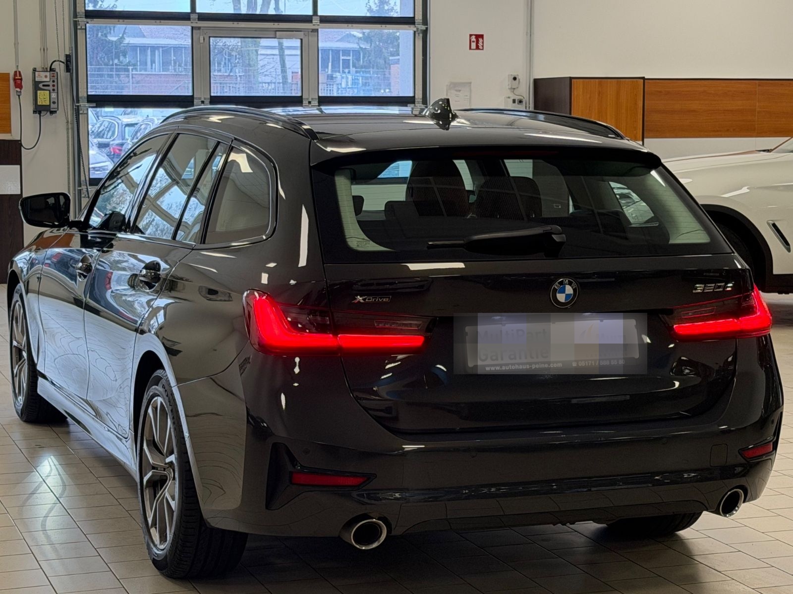BMW 320dxDriv/Aut/Panor/AHK/LEDer/St&Go/SportL foto 2