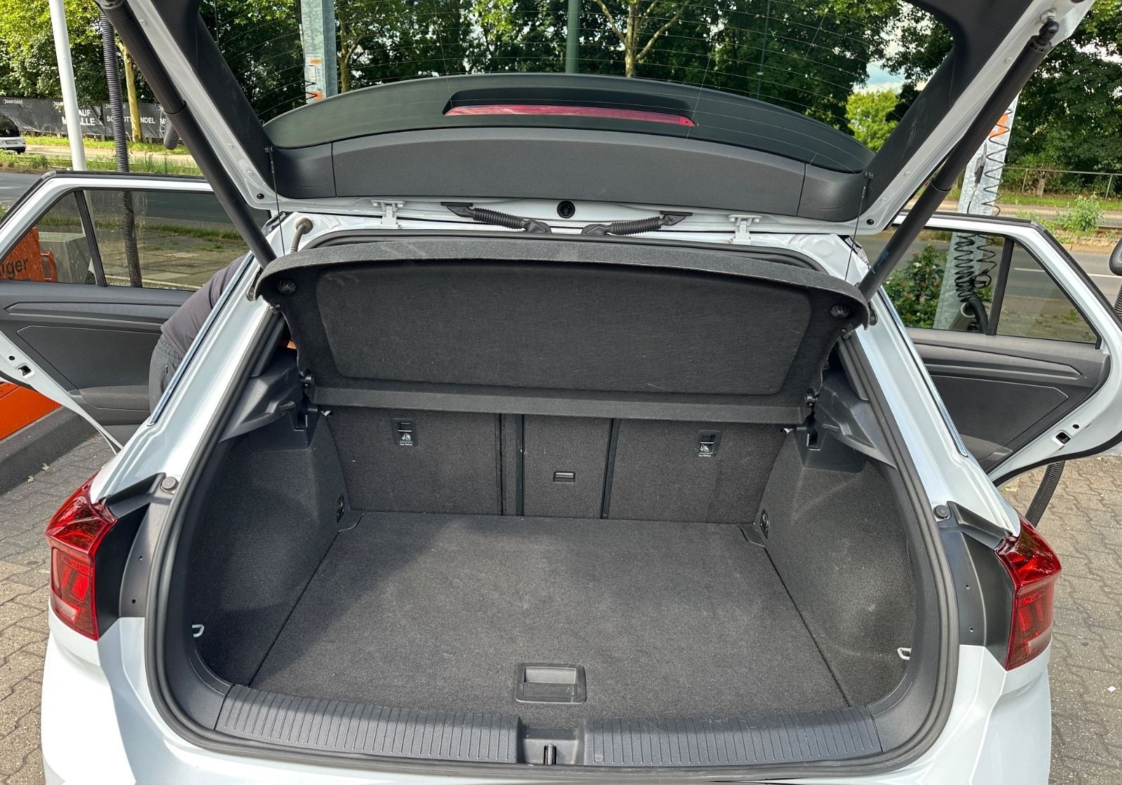 Volkswagen T-Roc 2.0 TSI DSG 4MOTION Sport  foto 14