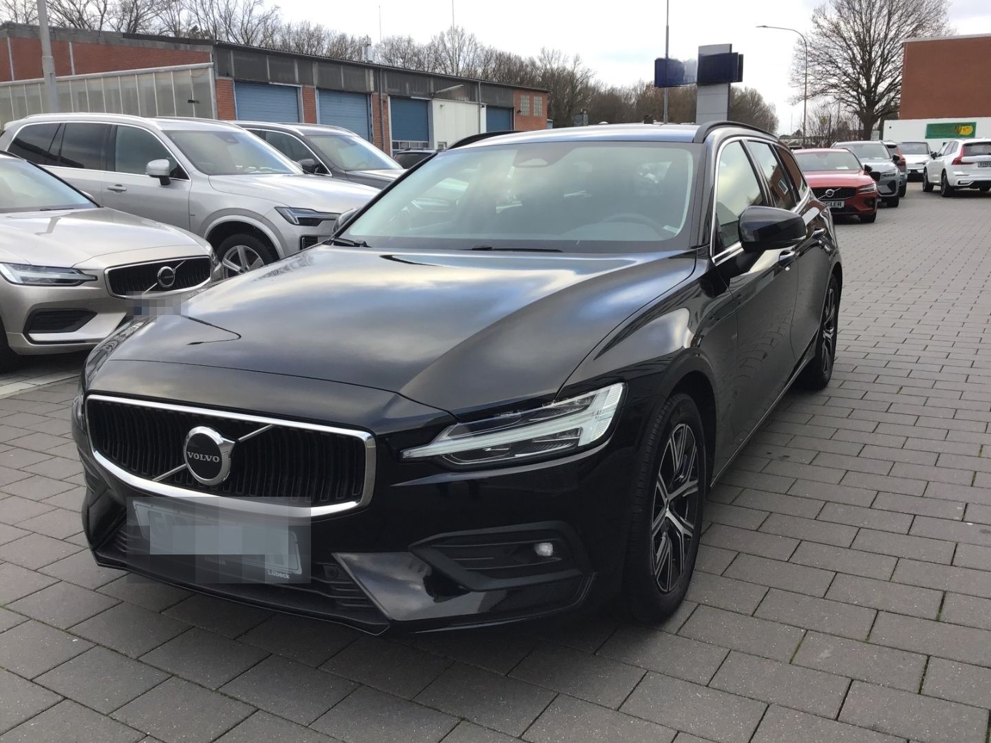 Volvo V60 B4 (Diesel) Core Cam Nebel Navi foto 2