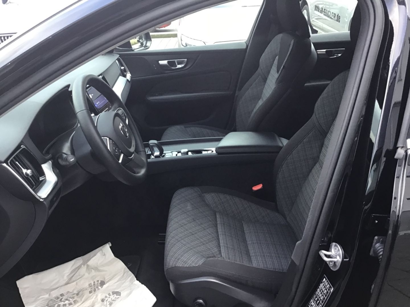 Volvo V60 B4 (Diesel) Core Cam Nebel Navi foto 14