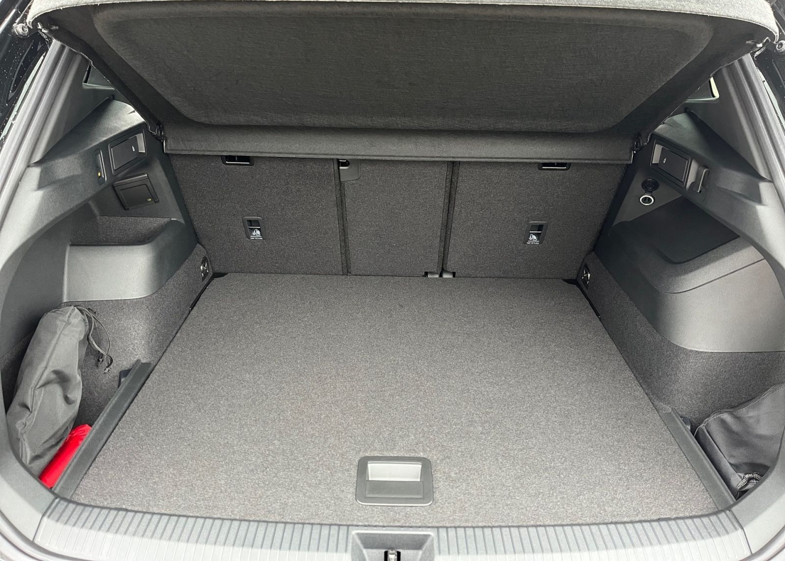 Volkswagen Tiguan R-Line 1.5 eTSI OPF 110 kW (150 PS) DSG foto 12