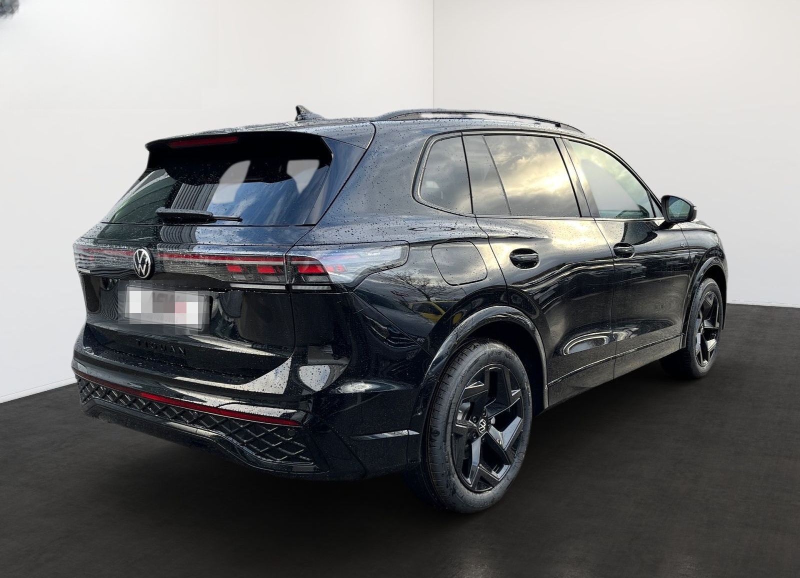 Volkswagen Tiguan R-Line 1.5 eTSI OPF 110 kW (150 PS) DSG foto 3
