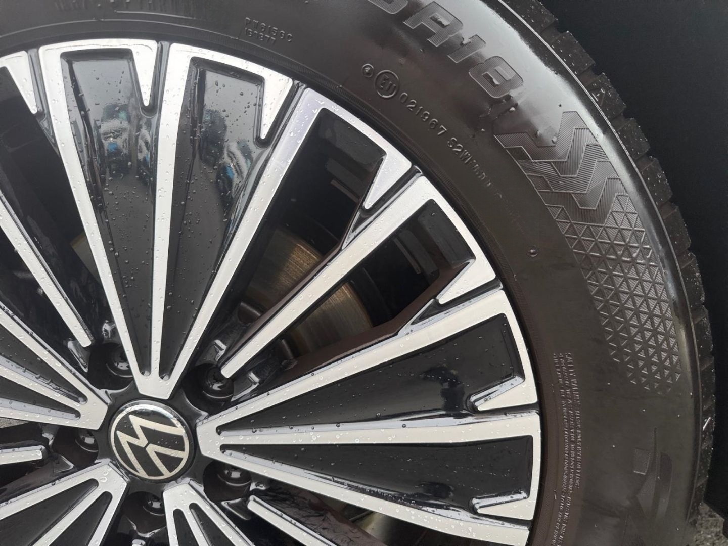 Volkswagen Tiguan GOAL 1.5 eTSI DSG AHK-klappbar Navi foto 9