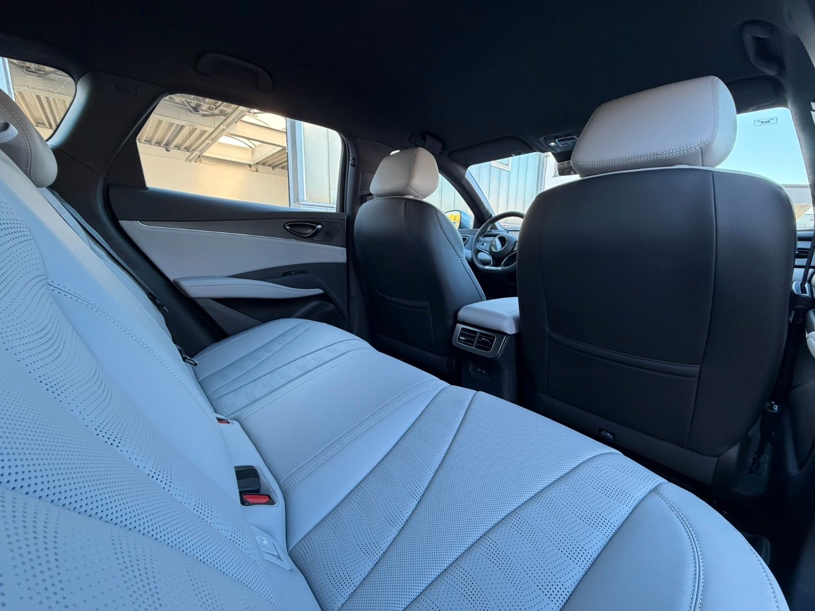 BYD SEAL 6 DM-i Touring Boost 1.5 - Tageszulassung foto 17