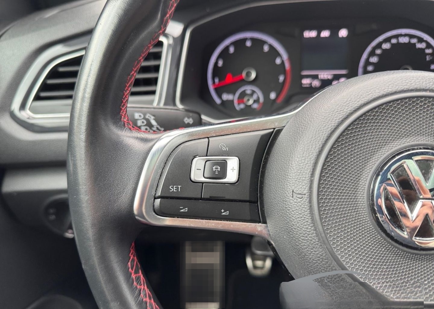Volkswagen T-Roc 1.5 Sport El. Pano Navi 2-Zonen-Klima Fahr foto 14