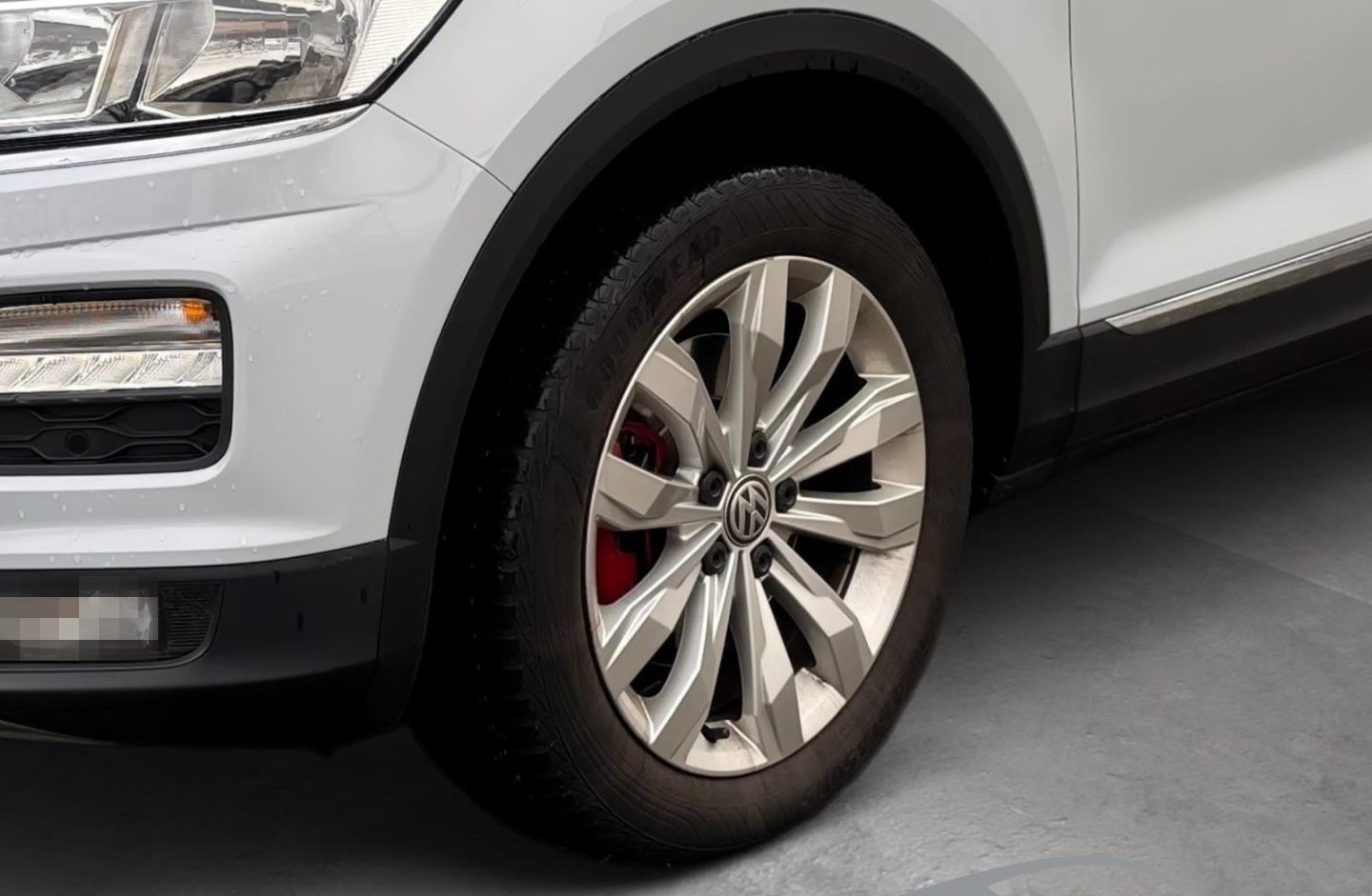 Volkswagen T-Roc 1.5 Sport El. Pano Navi 2-Zonen-Klima Fahr foto 6