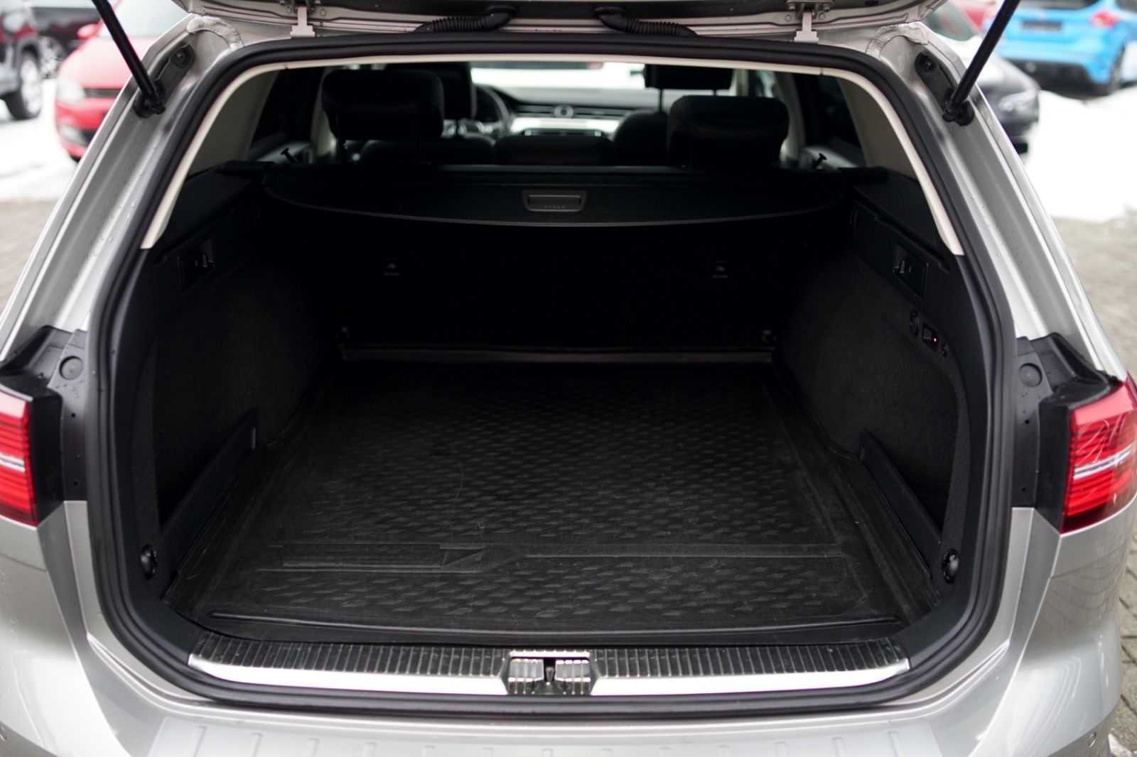 Volkswagen Passat Alltrack LED Massage Panorama AHK CarPlay foto 8