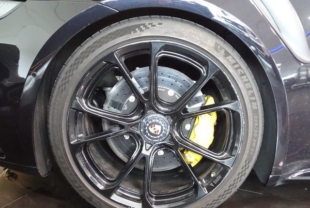 Porsche 911 Turbo S CabrioKeramikSportDesign 1Hand Appro foto 24
