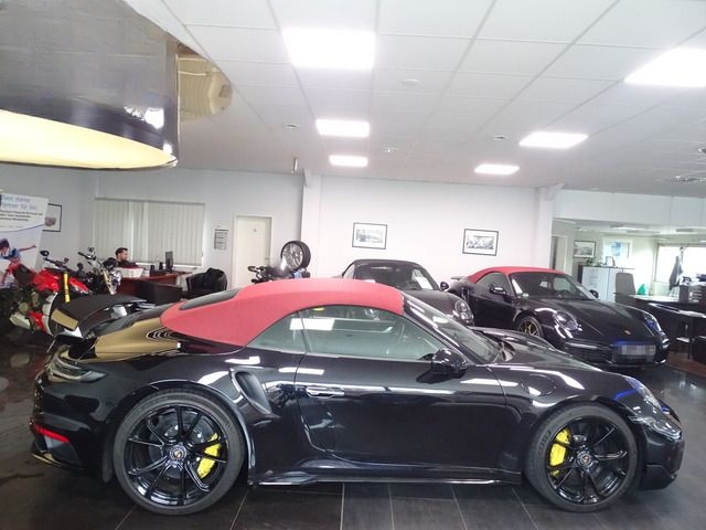 Porsche 911 Turbo S CabrioKeramikSportDesign 1Hand Appro foto 10
