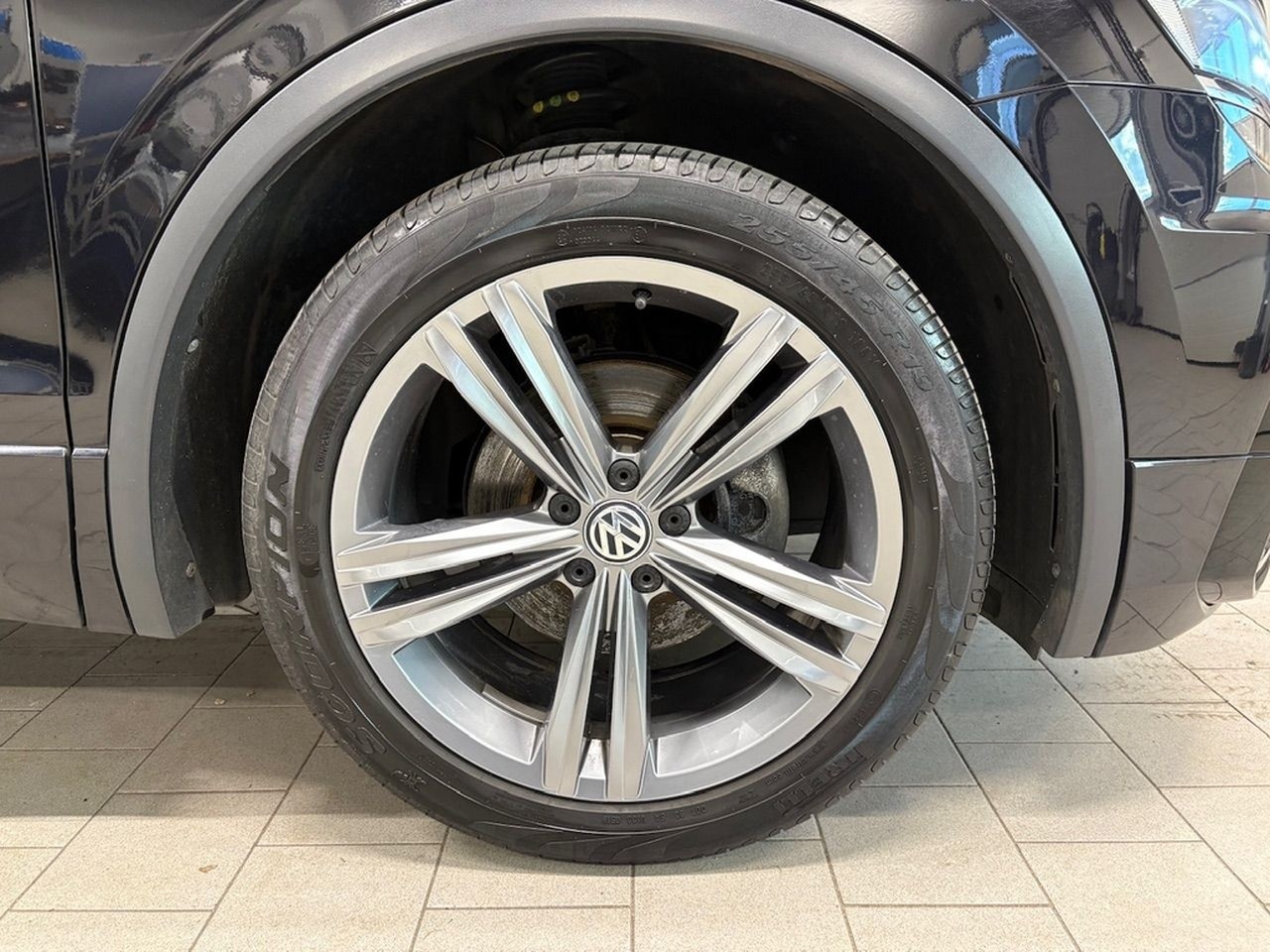 Volkswagen Tiguan Sound 1.4 TSI DSG R-LINE LED NAVI foto 11