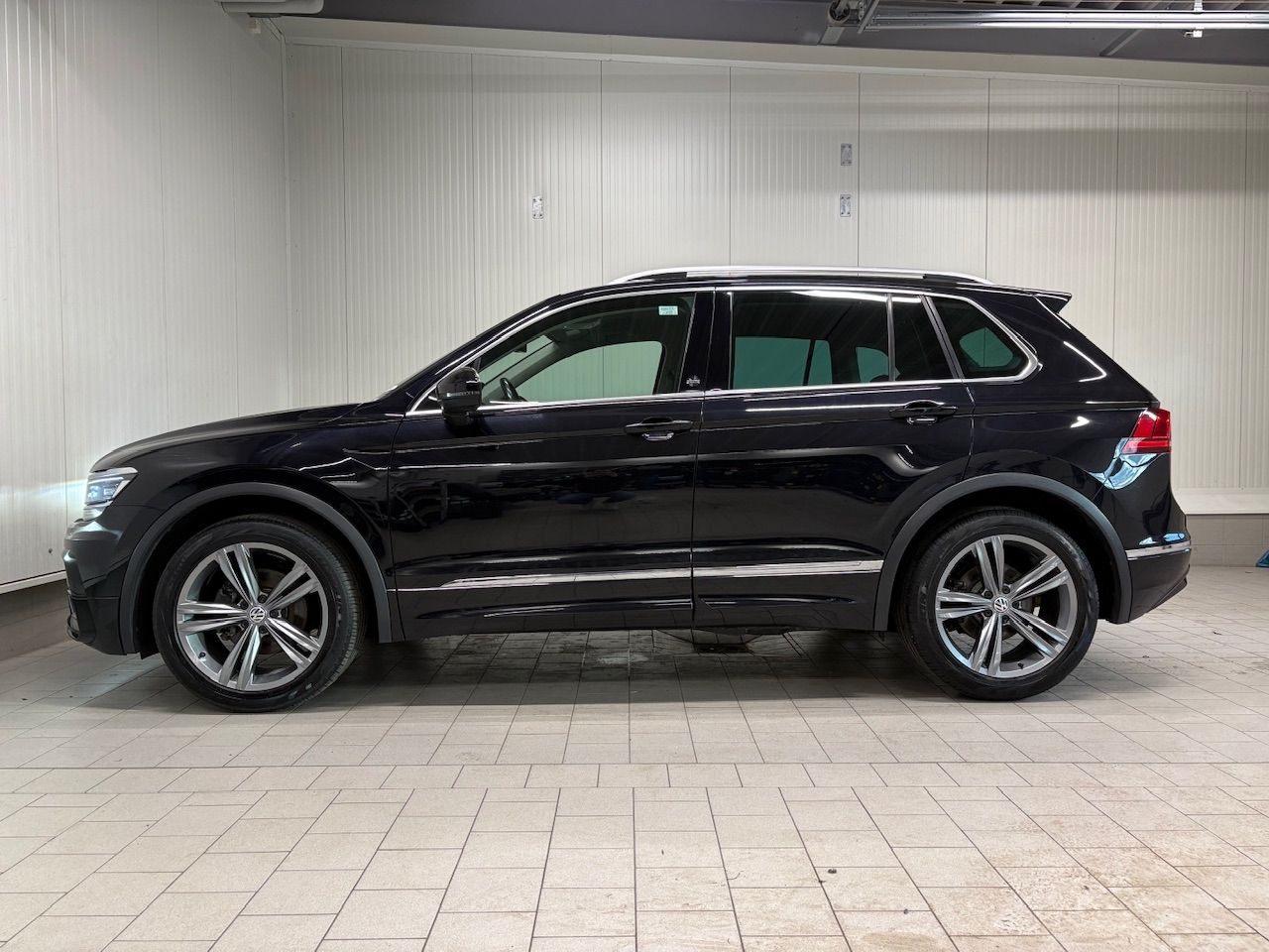 Volkswagen Tiguan Sound 1.4 TSI DSG R-LINE LED NAVI foto 3