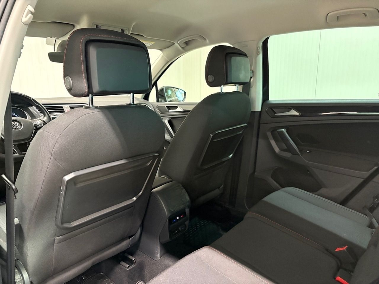 Volkswagen Tiguan Sound 1.4 TSI DSG R-LINE LED NAVI foto 21