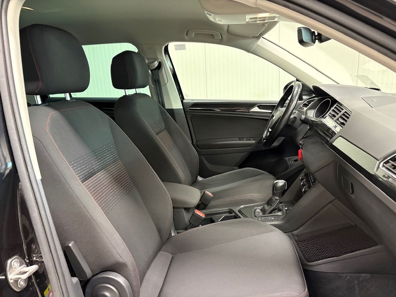 Volkswagen Tiguan Sound 1.4 TSI DSG R-LINE LED NAVI foto 27