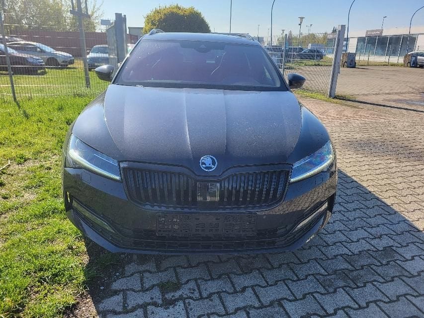 Skoda Superb Combi 2.0 TDI DSG SPORTLINE PANORAMA ACC foto 2
