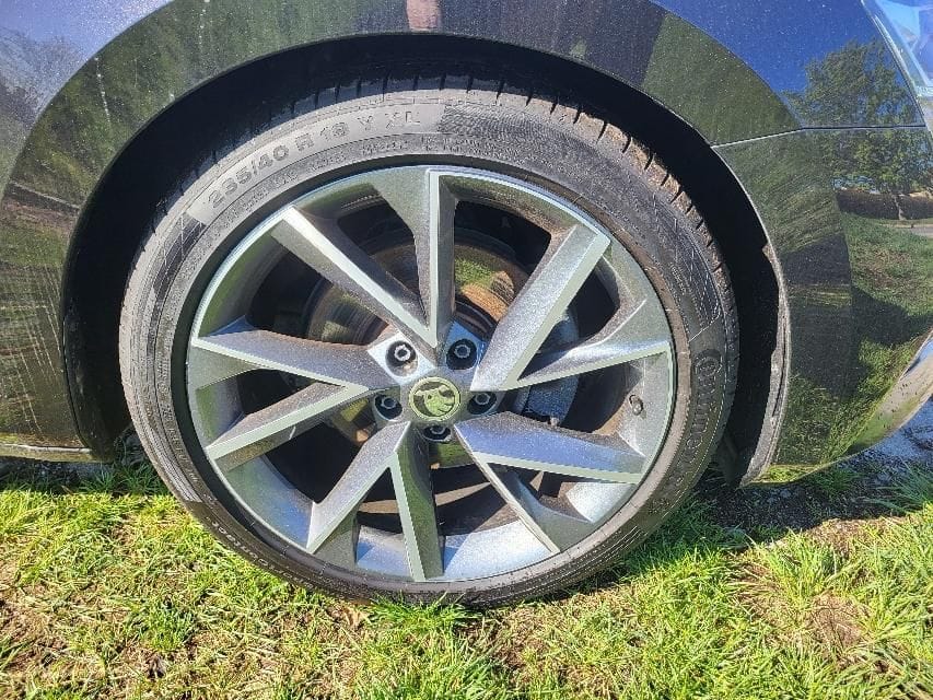 Skoda Superb Combi 2.0 TDI DSG SPORTLINE PANORAMA ACC foto 4