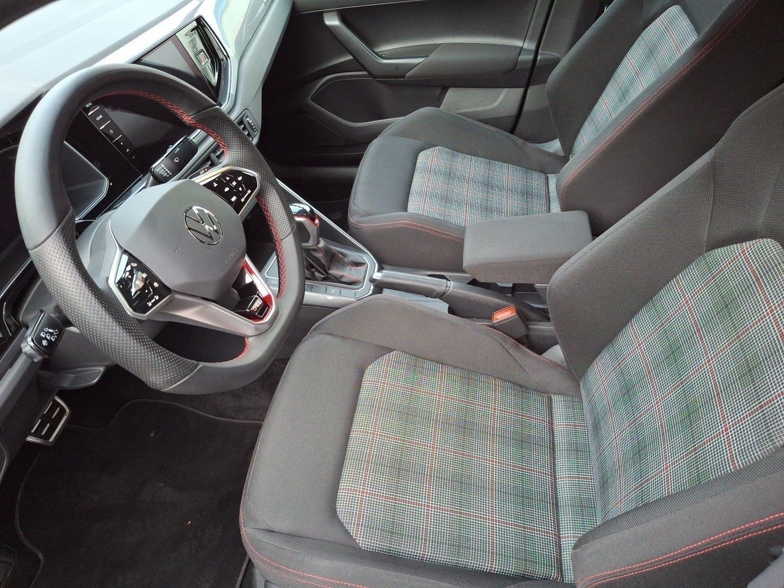 Volkswagen Polo GTI 2.0 TSI DSG Kamera Klima foto 8