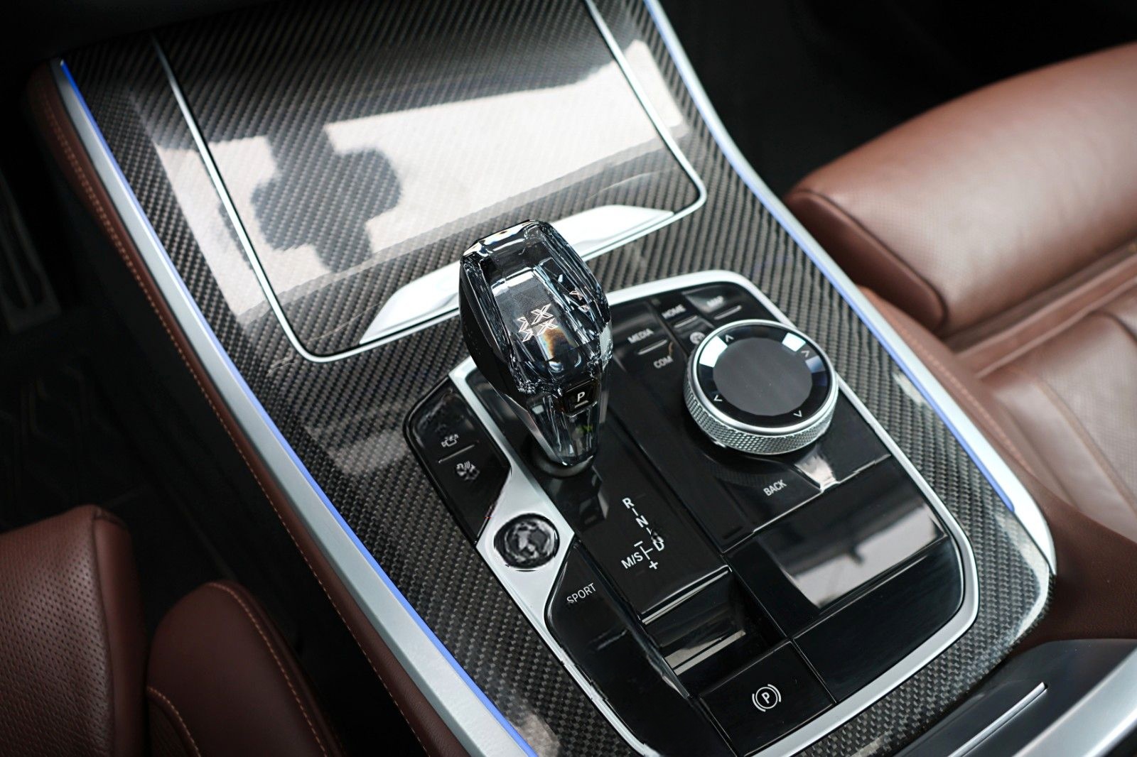 BMW X5 M50i xDrive/LASER/ACC/HUD/360/4xSHZ/SkyLounge foto 22