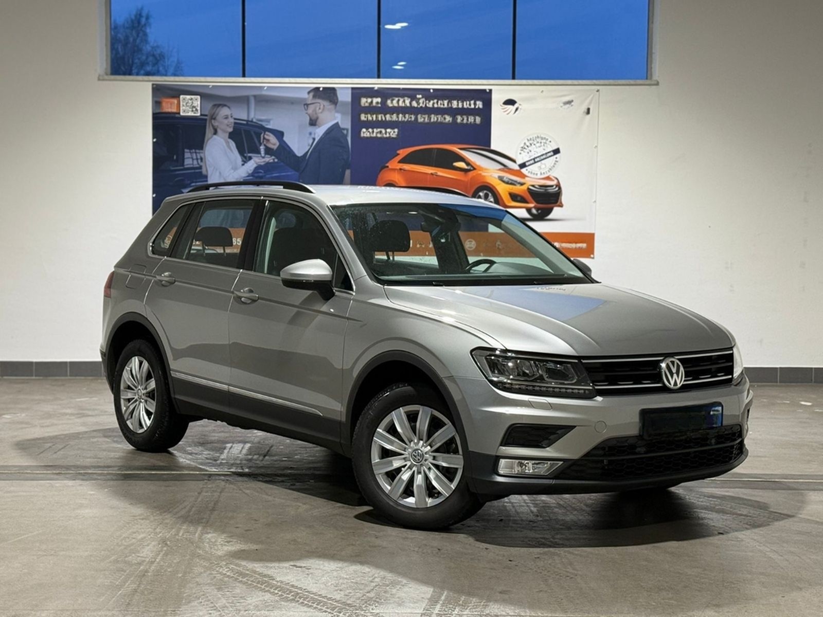 Volkswagen Tiguan DSG 2.0 TDI 4Motion AHK+SHZ+NAVI+190PS foto 2