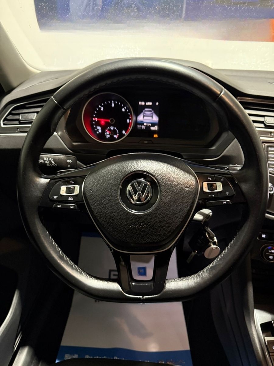 Volkswagen Tiguan DSG 2.0 TDI 4Motion AHK+SHZ+NAVI+190PS foto 11