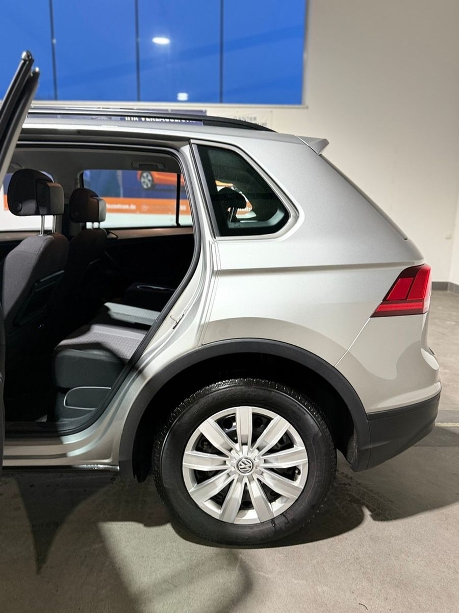 Volkswagen Tiguan DSG 2.0 TDI 4Motion AHK+SHZ+NAVI+190PS foto 24