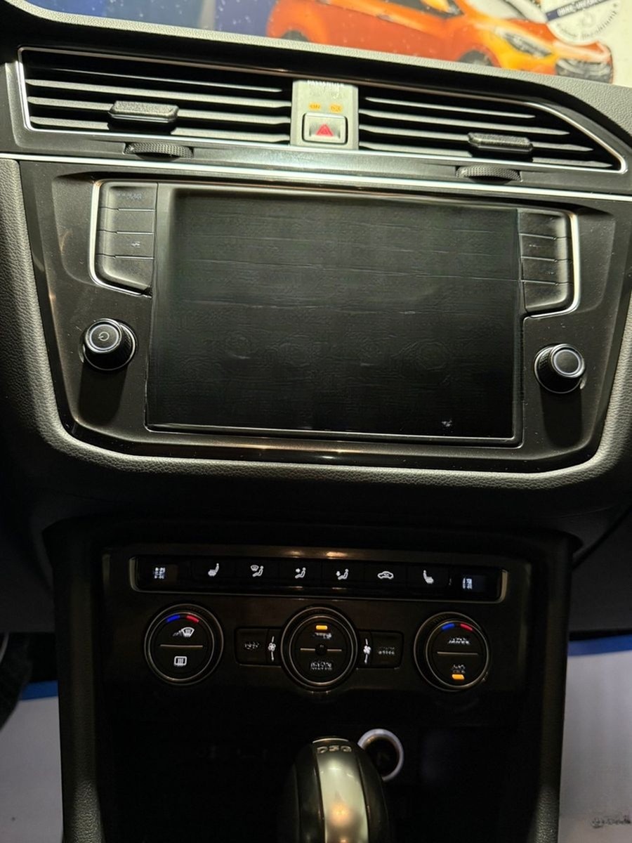 Volkswagen Tiguan DSG 2.0 TDI 4Motion AHK+SHZ+NAVI+190PS foto 26
